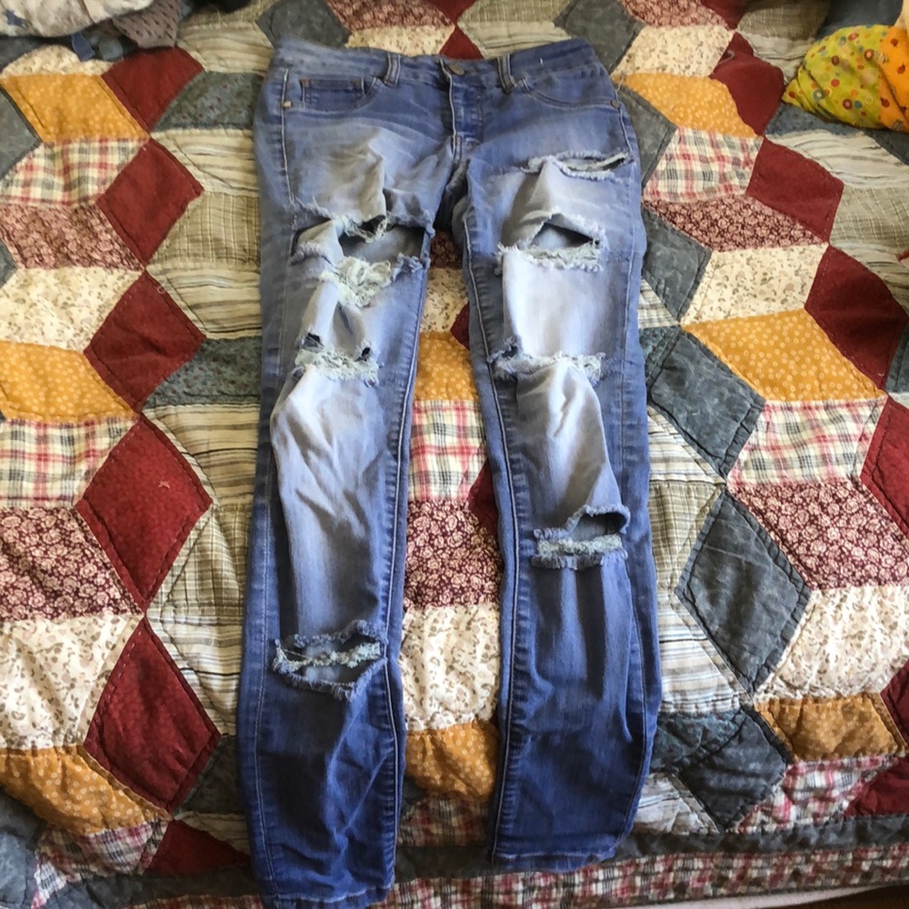 cute form fitting jeans